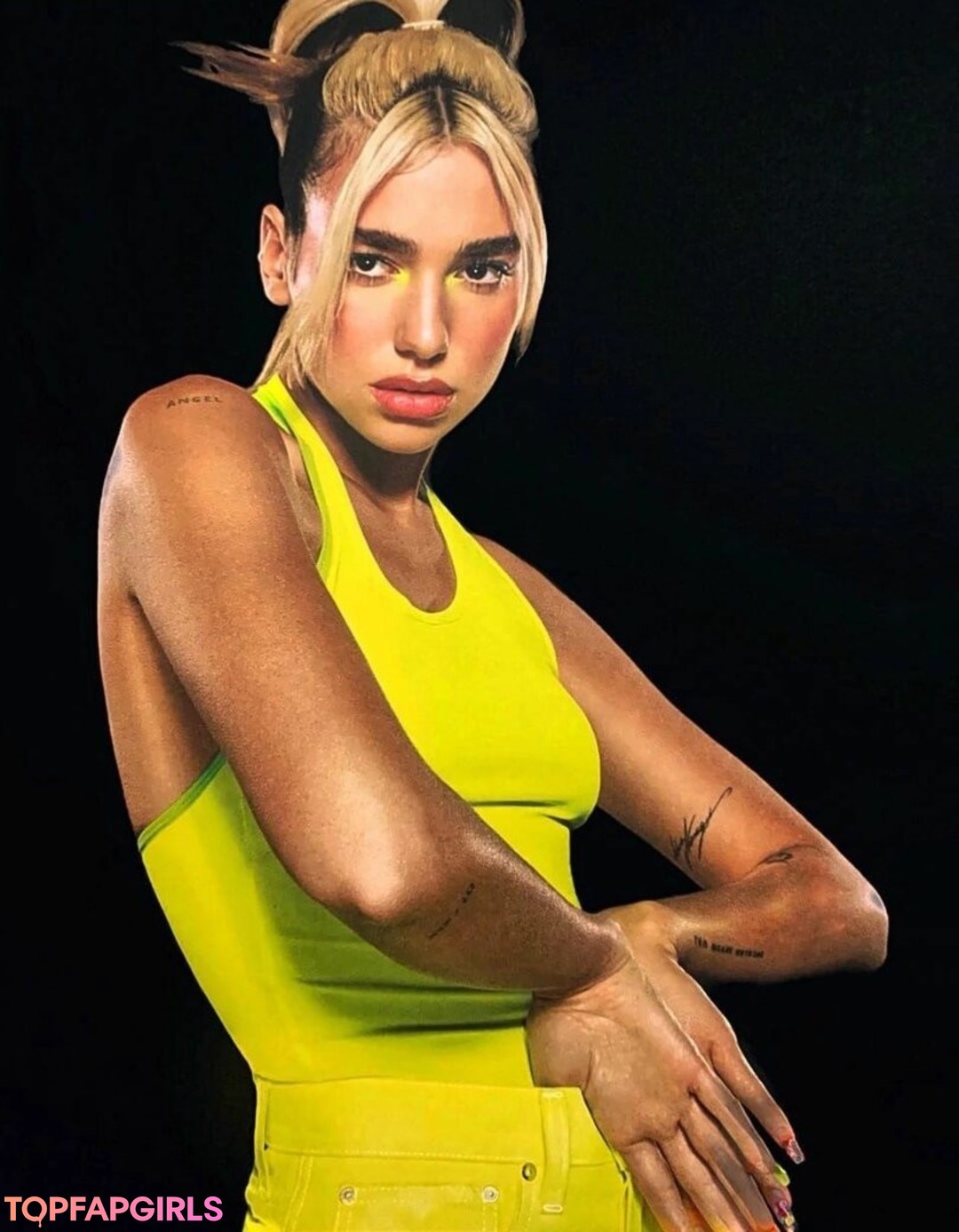 Nacktes geleaktes OnlyFans-Foto von Dua Lipa #1897