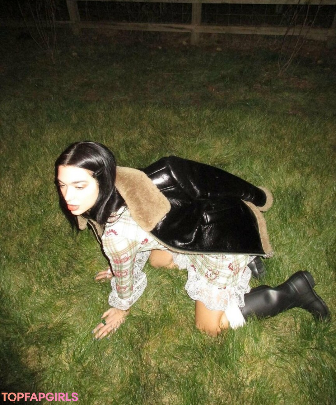 Nacktes geleaktes OnlyFans-Foto von Dua Lipa #1967