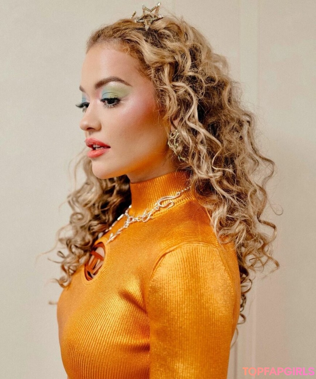 Nacktes geleaktes OnlyFans-Foto von Rita Ora #1196