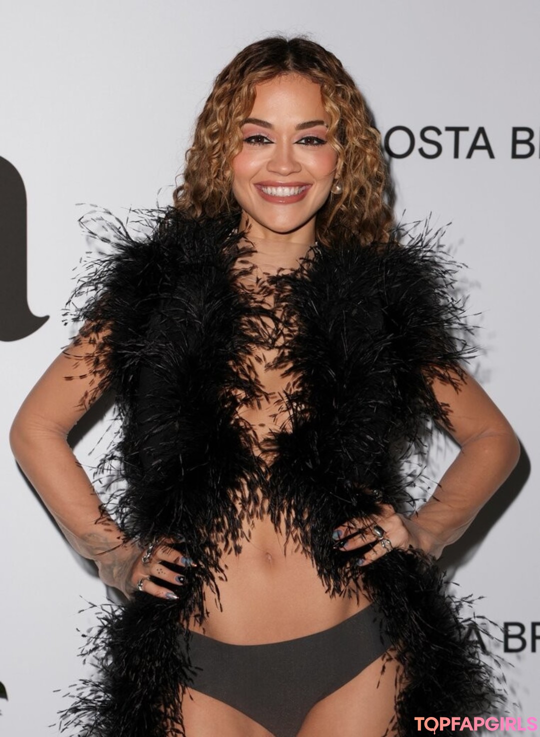 Nacktes geleaktes OnlyFans-Foto von Rita Ora #1313