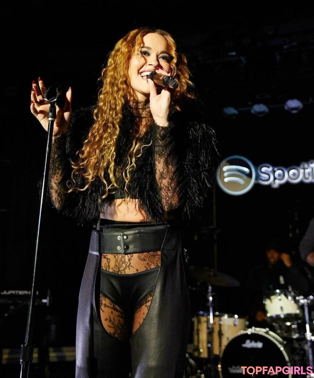 Nacktes geleaktes OnlyFans-Foto von Rita Ora #1385