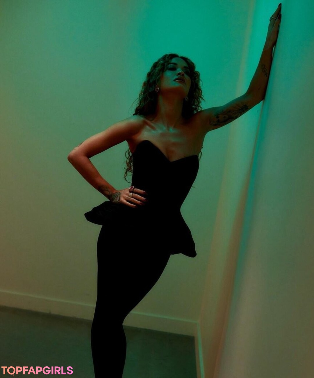 Nacktes geleaktes OnlyFans-Foto von Rita Ora #1390