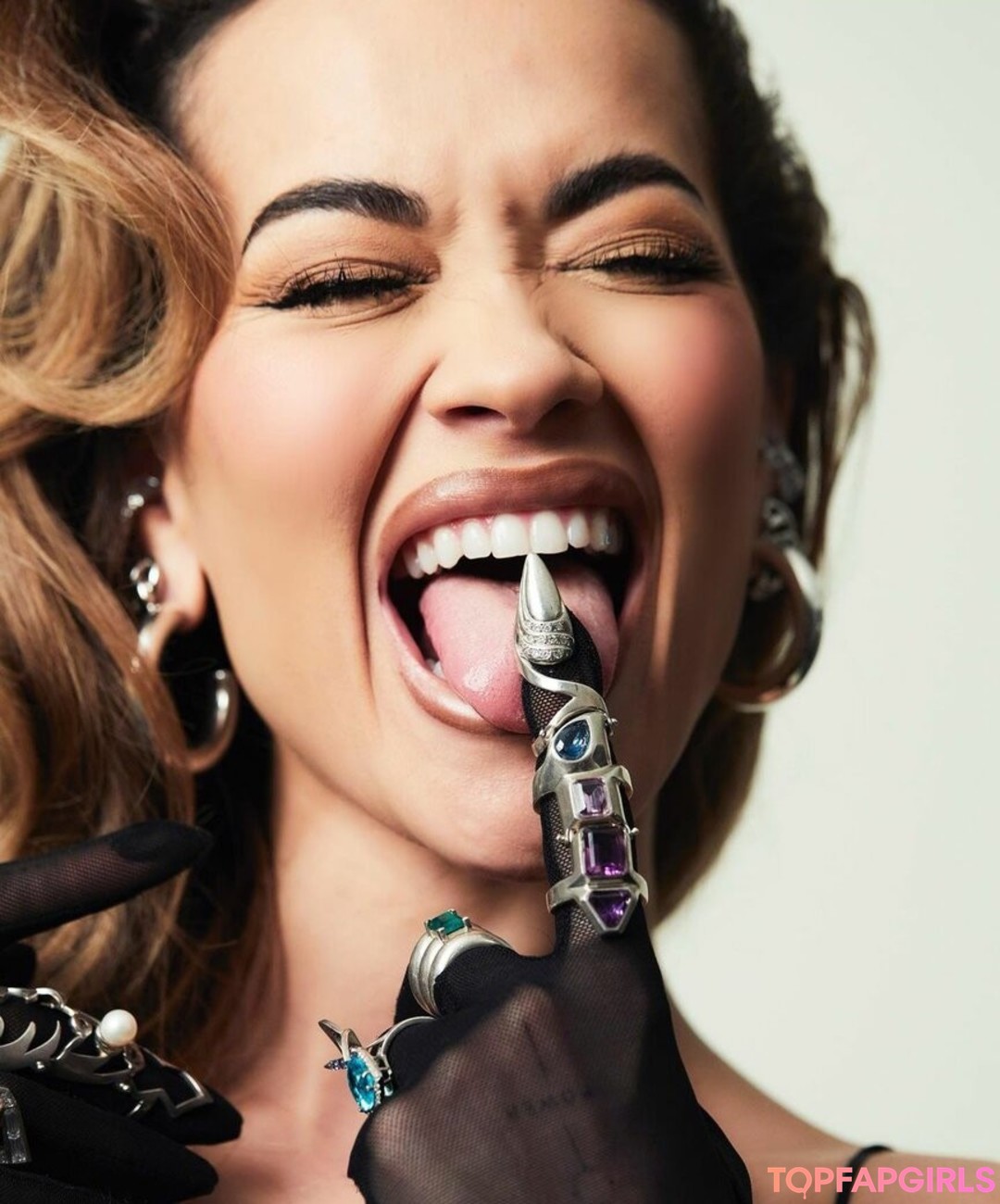 Nacktes geleaktes OnlyFans-Foto von Rita Ora #1396