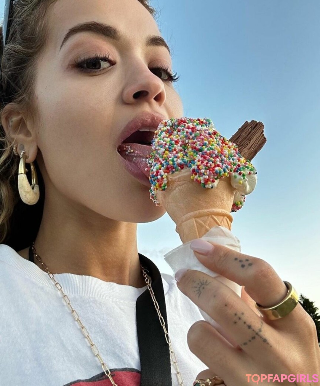Nacktes geleaktes OnlyFans-Foto von Rita Ora #1468