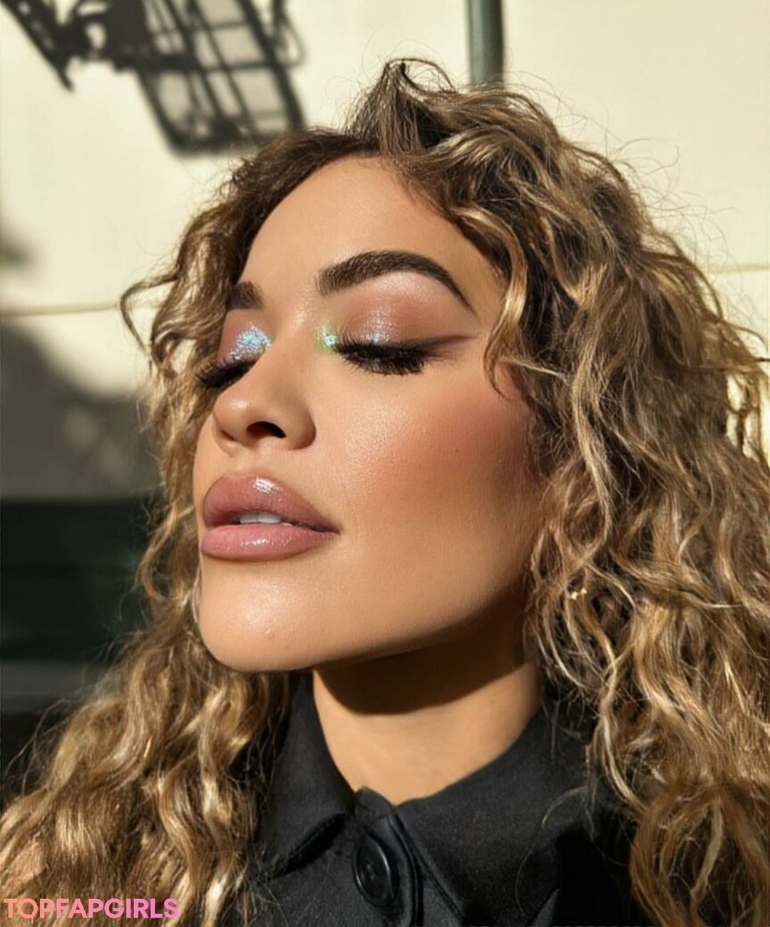 Nacktes geleaktes OnlyFans-Foto von Rita Ora #1671