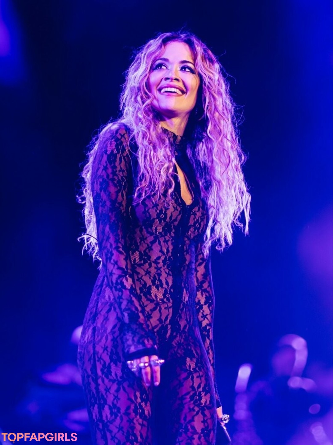 Nacktes geleaktes OnlyFans-Foto von Rita Ora #1814