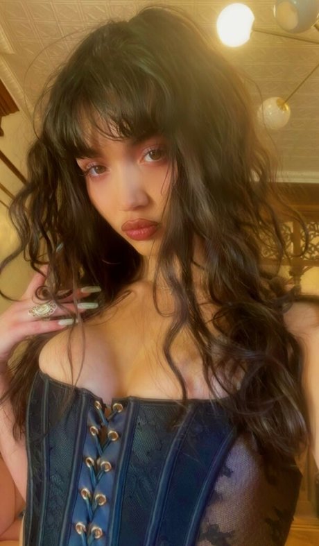 Nacktes geleaktes OnlyFans-Foto von Rowan Blanchard