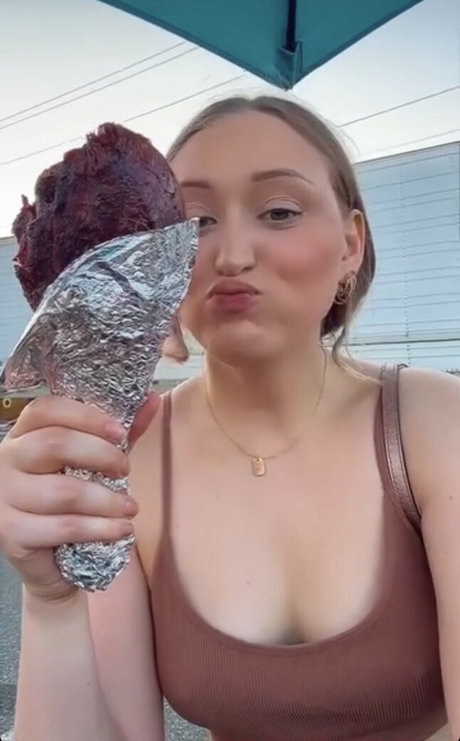 Nacktes geleaktes OnlyFans-Foto von Strawberrytallcakee