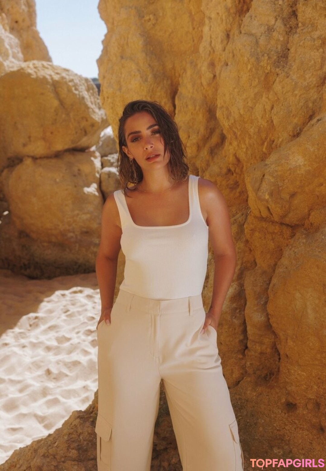Nacktes geleaktes OnlyFans-Foto von Frankie Bridge #1049