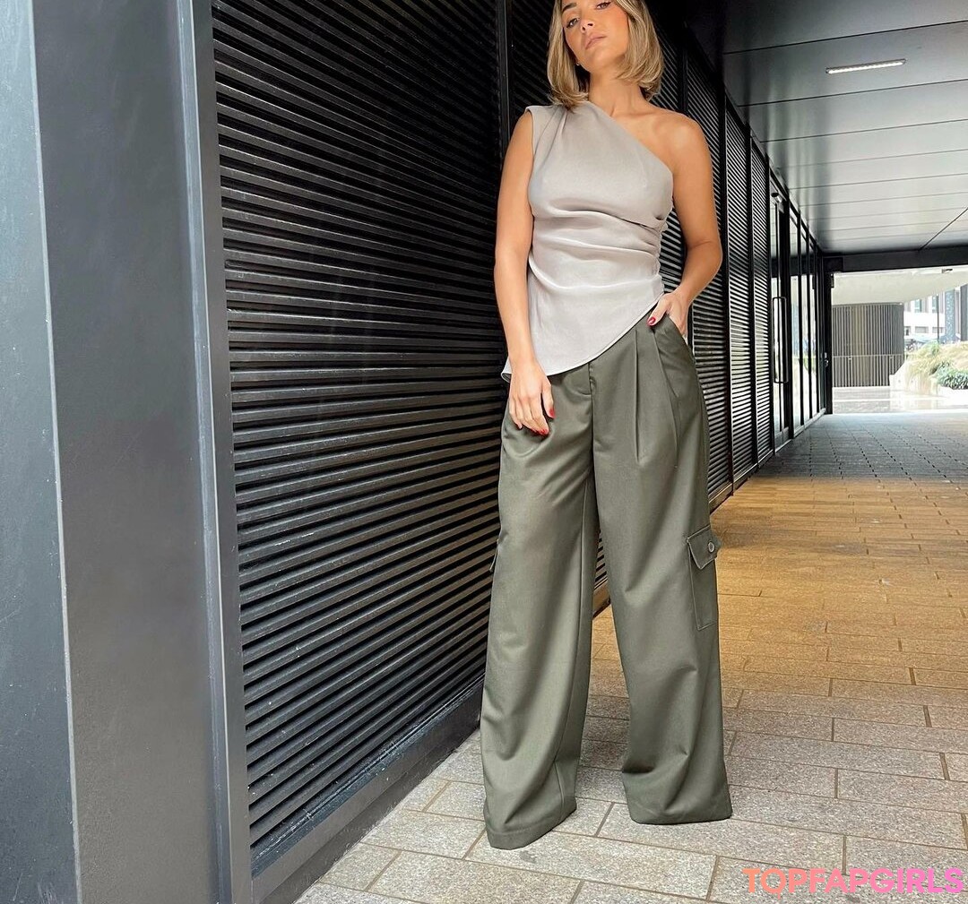 Nacktes geleaktes OnlyFans-Foto von Frankie Bridge #1145