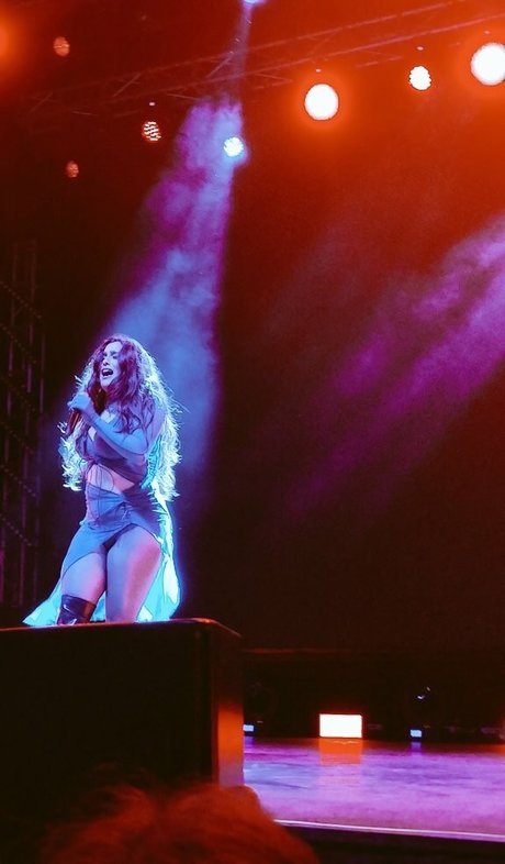 Nacktes geleaktes OnlyFans-Foto von Lauren Jauregui