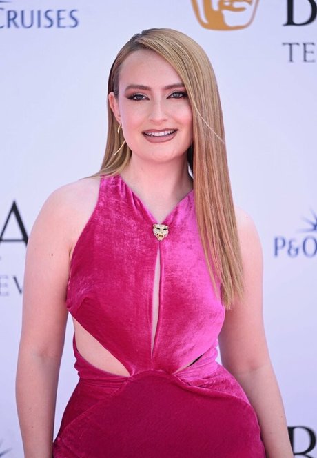 Amelia Dimoldenberg
