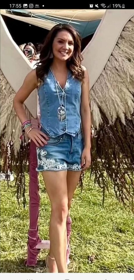 Laura Tobin
