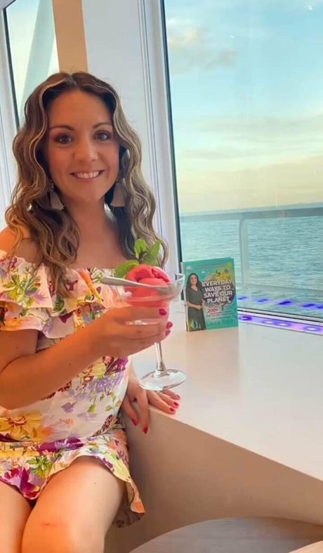 Laura Tobin