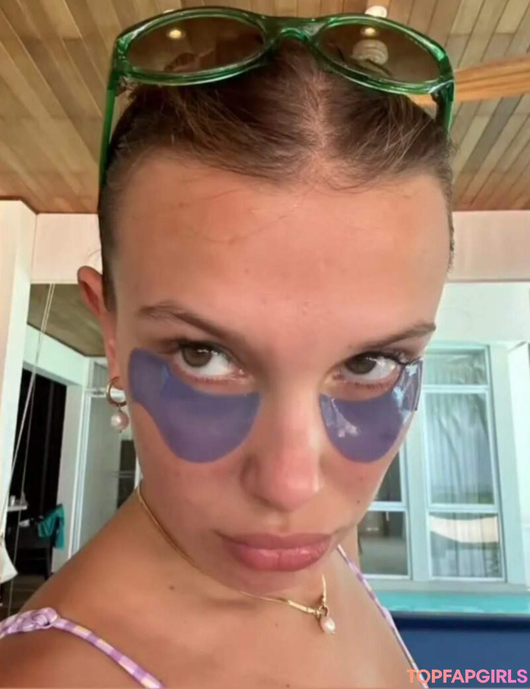 Nacktes geleaktes OnlyFans-Foto von Millie Bobby Brown #1046