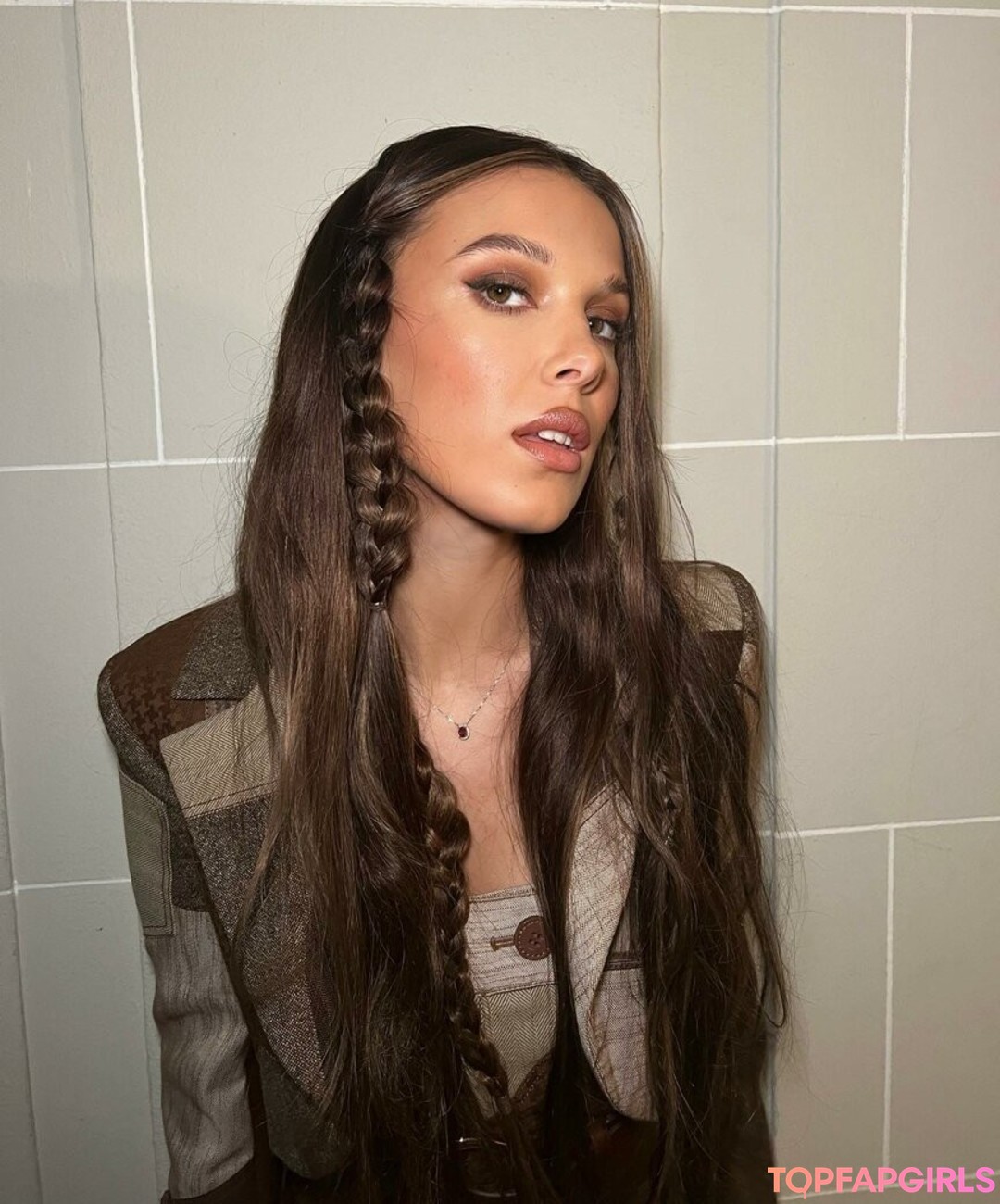 Nacktes geleaktes OnlyFans-Foto von Millie Bobby Brown #1069