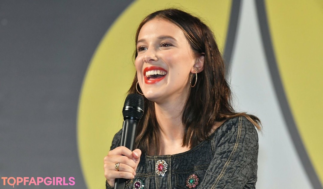 Nacktes geleaktes OnlyFans-Foto von Millie Bobby Brown #1112