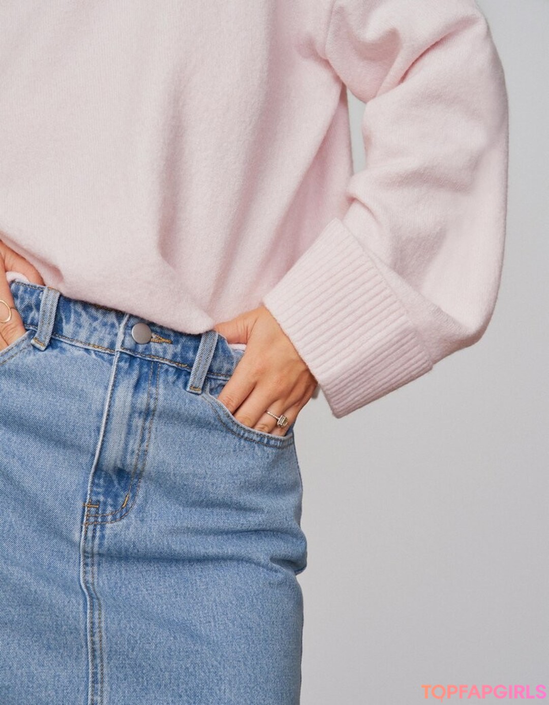 Nacktes geleaktes OnlyFans-Foto von Millie Bobby Brown #1251
