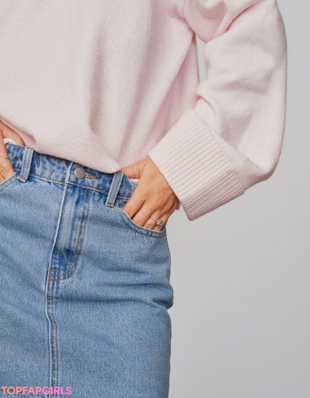 Nacktes geleaktes OnlyFans-Foto von Millie Bobby Brown #1260