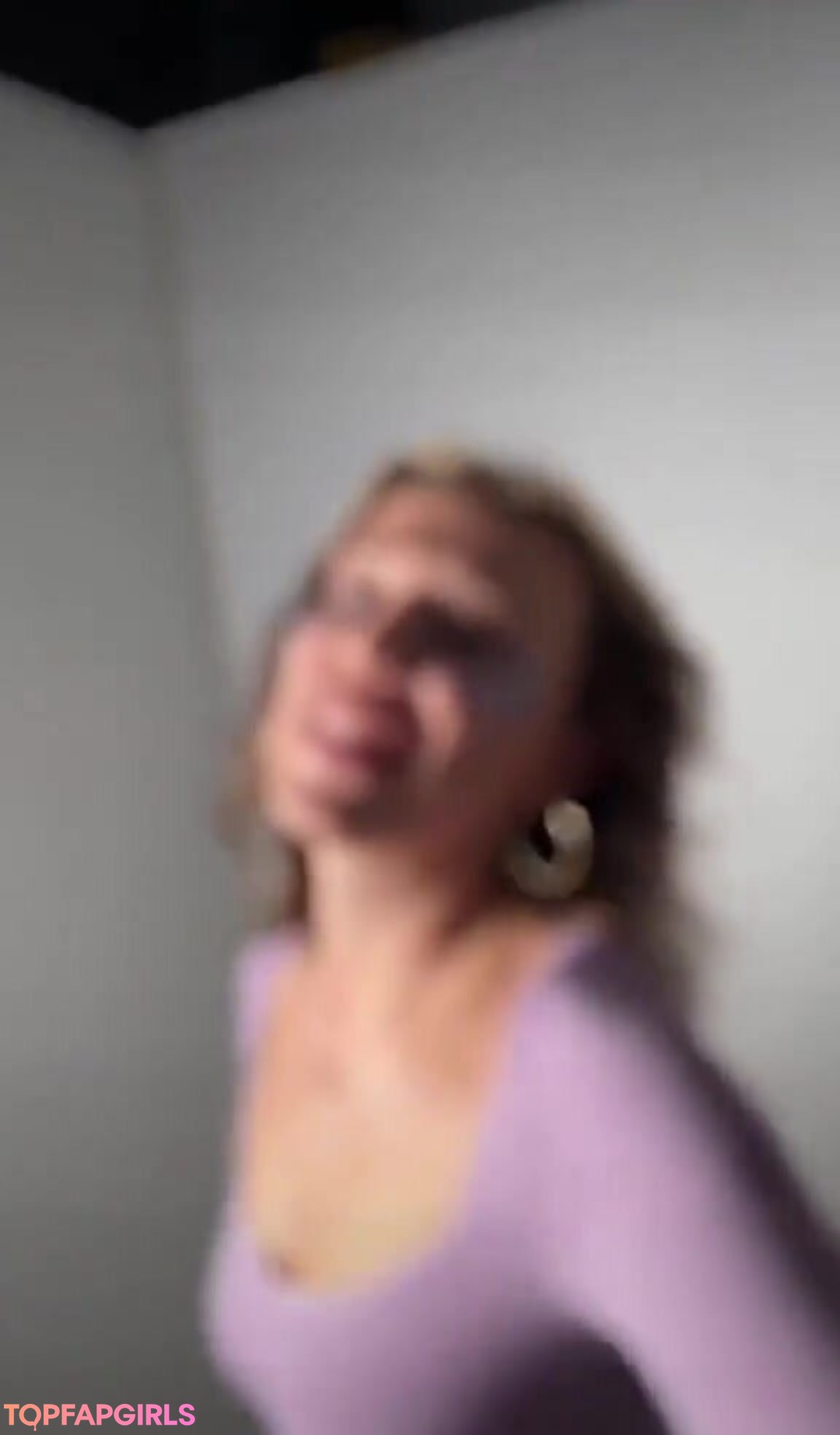 Nacktes geleaktes OnlyFans-Foto von Millie Bobby Brown #1345