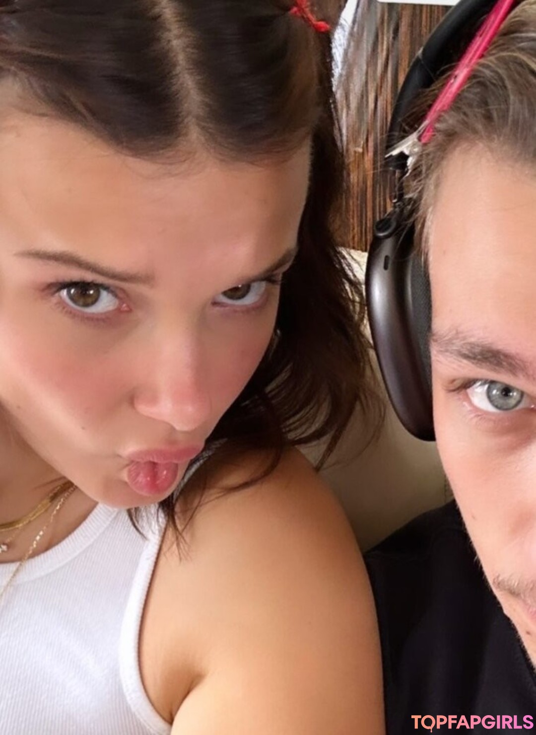 Nacktes geleaktes OnlyFans-Foto von Millie Bobby Brown #1363