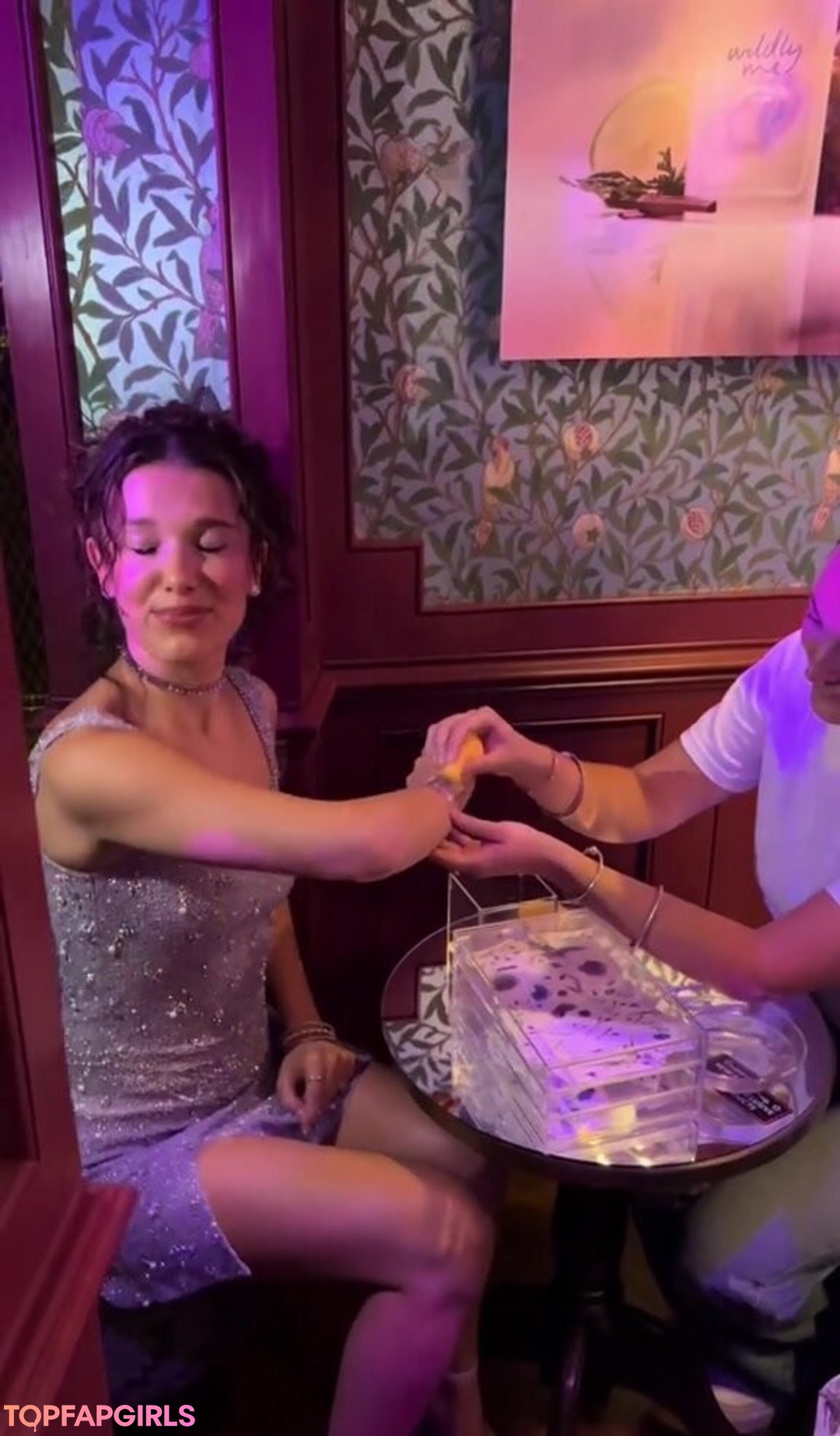 Nacktes geleaktes OnlyFans-Foto von Millie Bobby Brown #1401