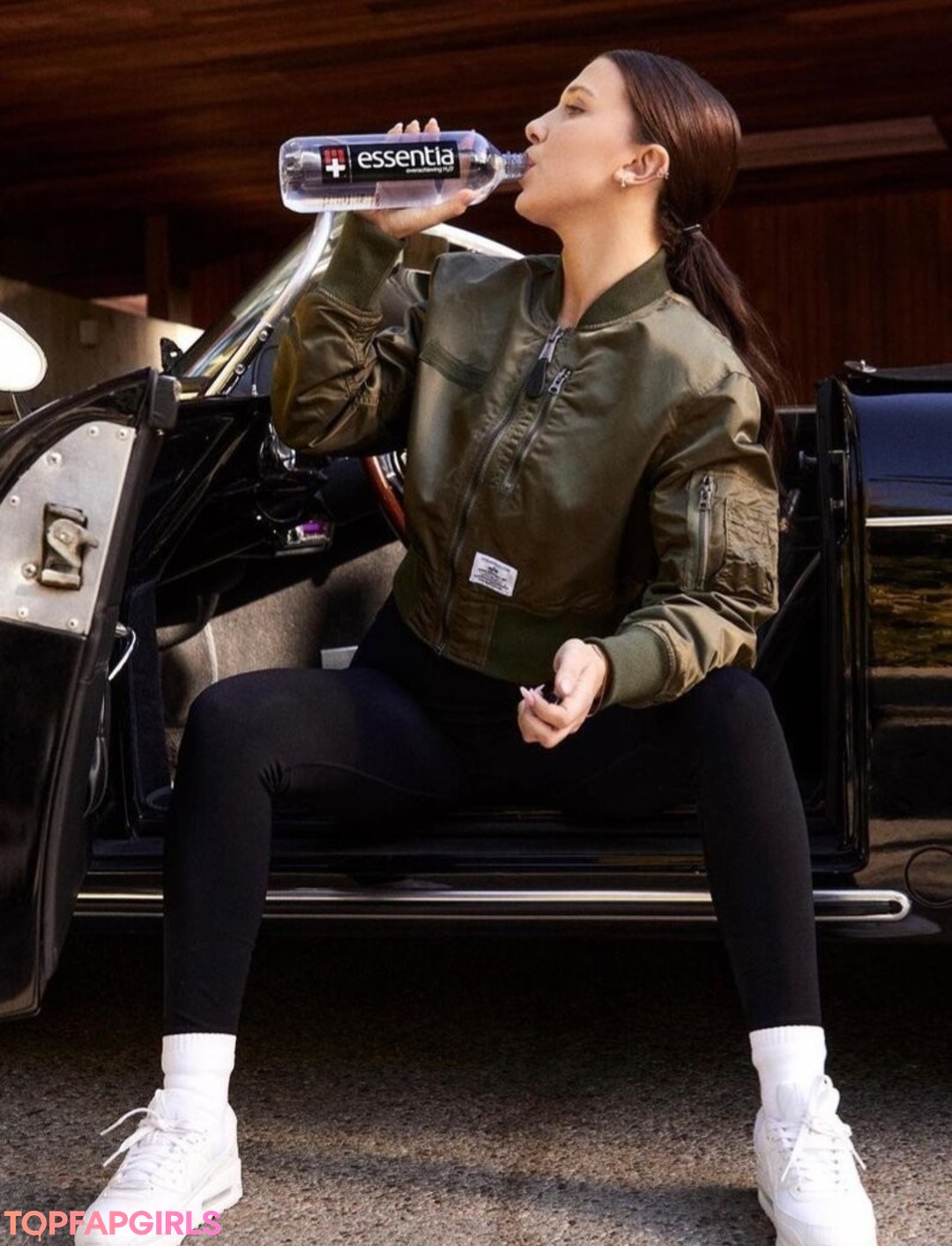 Nacktes geleaktes OnlyFans-Foto von Millie Bobby Brown #1490