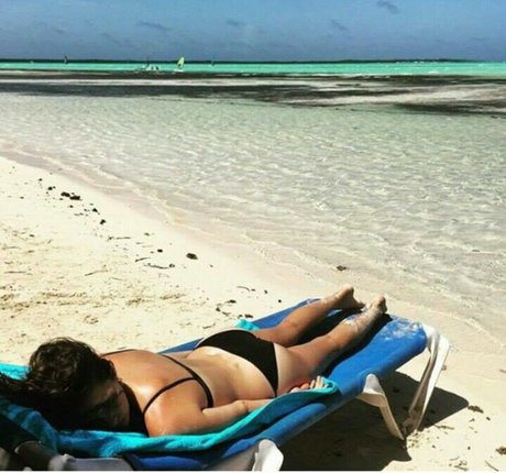 Nacktes geleaktes OnlyFans-Foto von Shelley Hennig