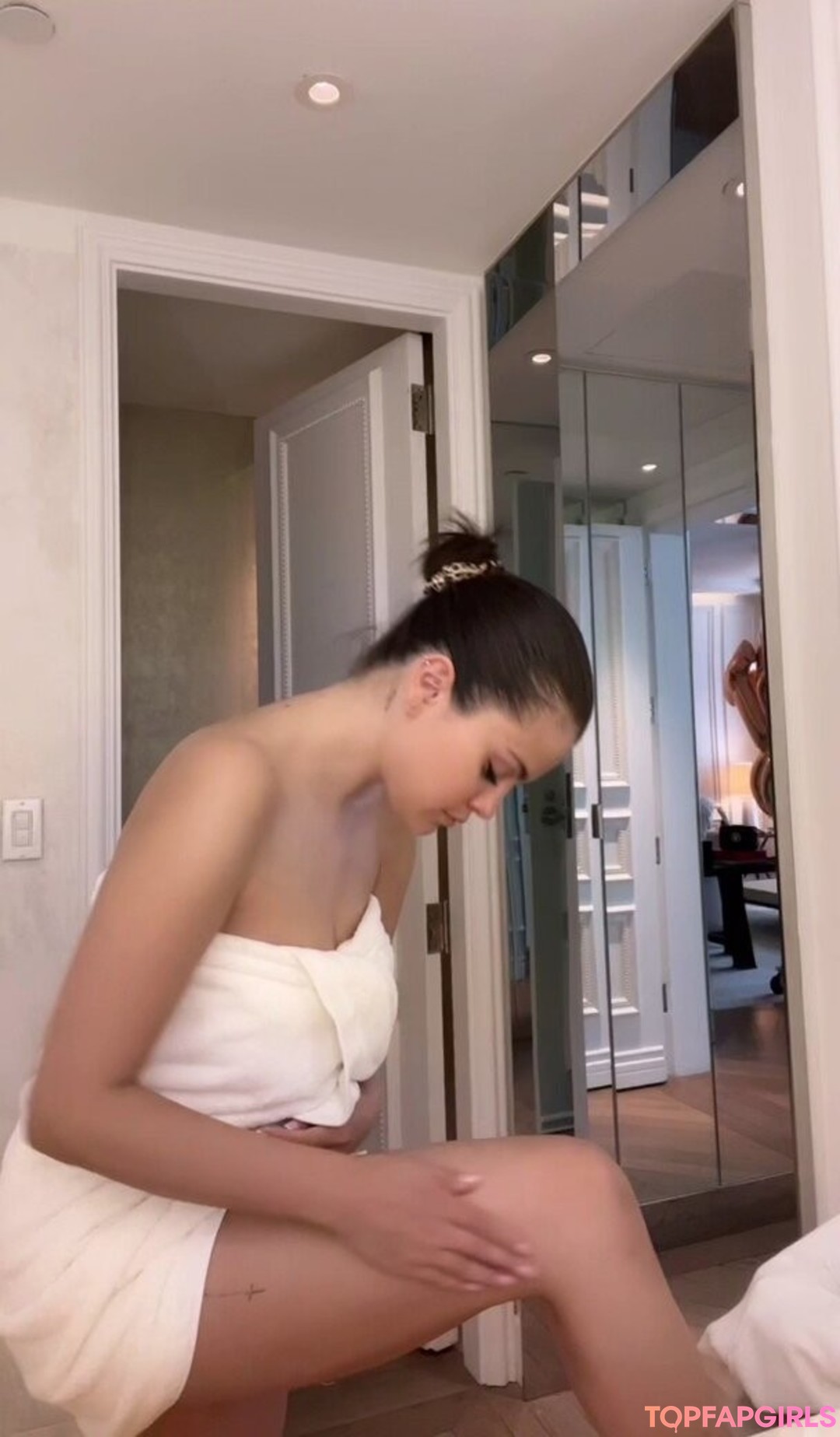 Nacktes geleaktes OnlyFans-Foto von Selena Gomez #1115