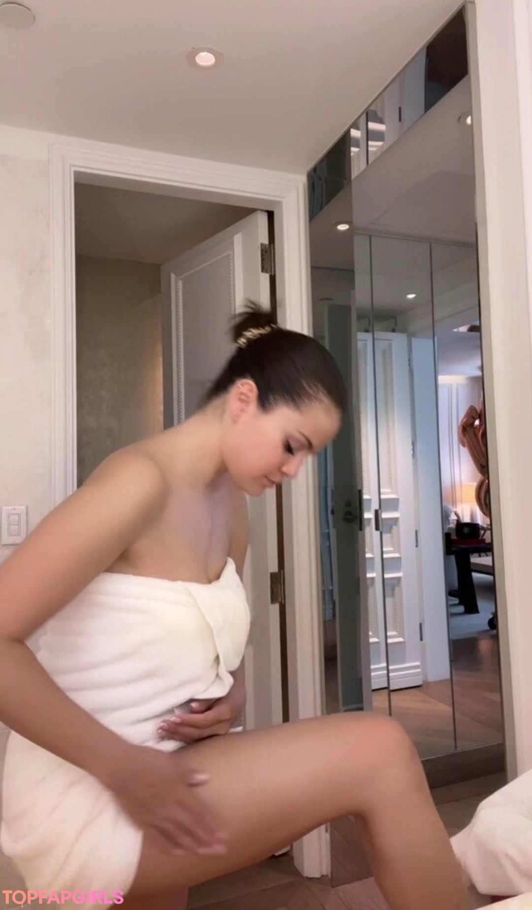 Nacktes geleaktes OnlyFans-Foto von Selena Gomez #1116