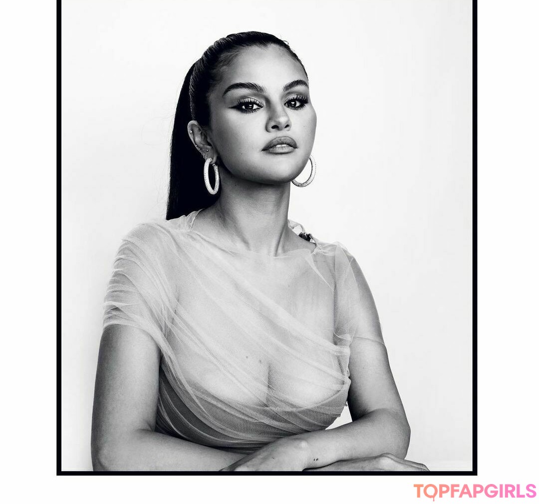 Nacktes geleaktes OnlyFans-Foto von Selena Gomez #1143
