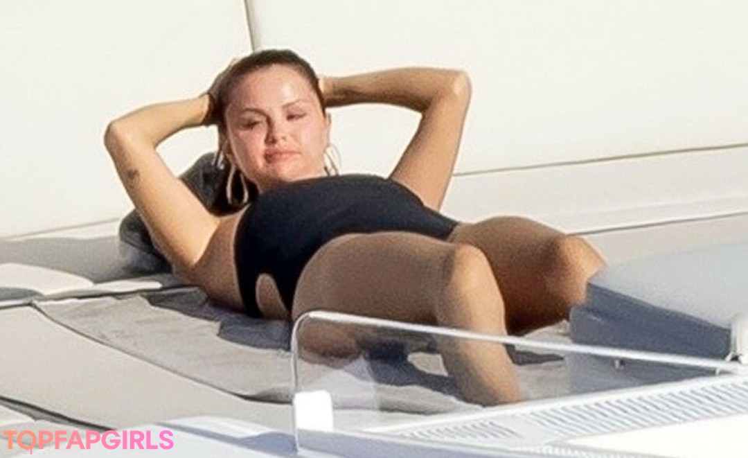 Nacktes geleaktes OnlyFans-Foto von Selena Gomez #1162