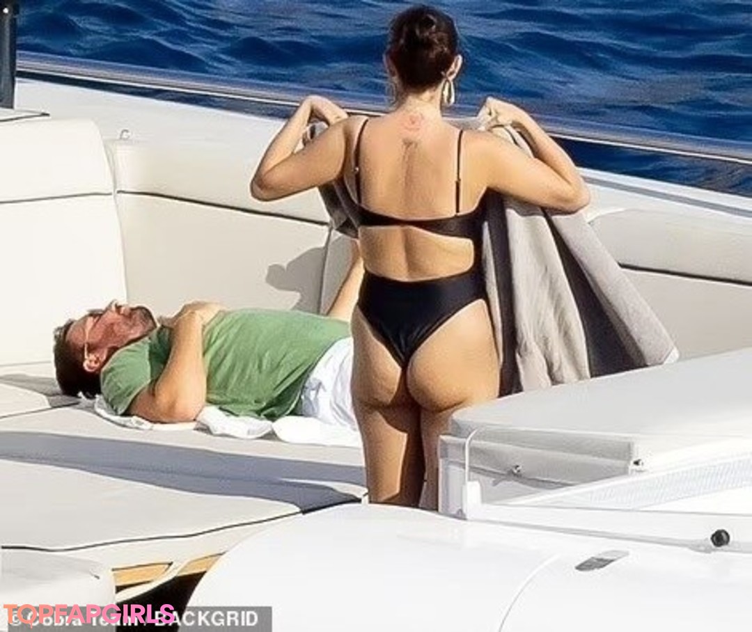 Nacktes geleaktes OnlyFans-Foto von Selena Gomez #1199