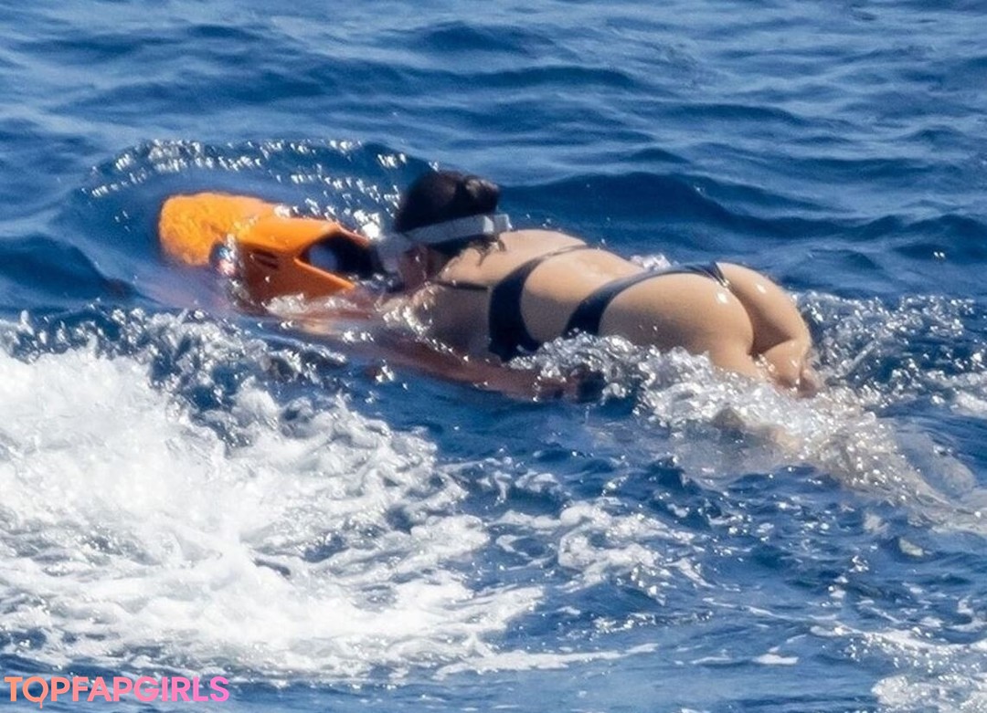 Nacktes geleaktes OnlyFans-Foto von Selena Gomez #1202