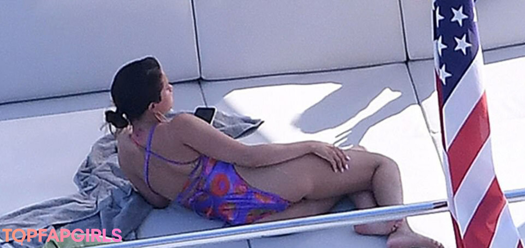 Nacktes geleaktes OnlyFans-Foto von Selena Gomez #1241
