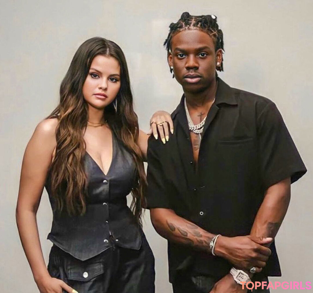 Nacktes geleaktes OnlyFans-Foto von Selena Gomez #1283