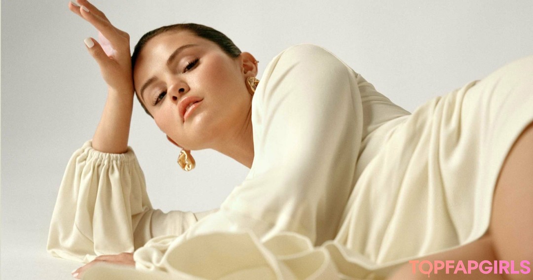 Nacktes geleaktes OnlyFans-Foto von Selena Gomez #1399