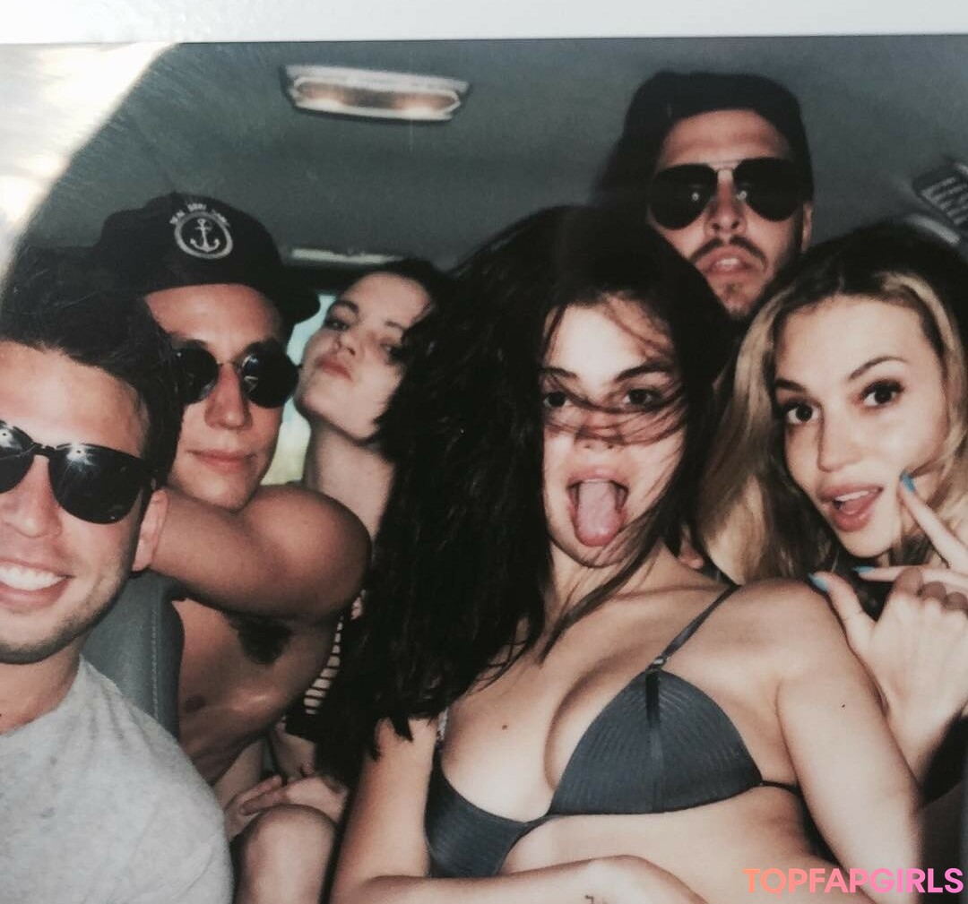 Nacktes geleaktes OnlyFans-Foto von Selena Gomez #1433