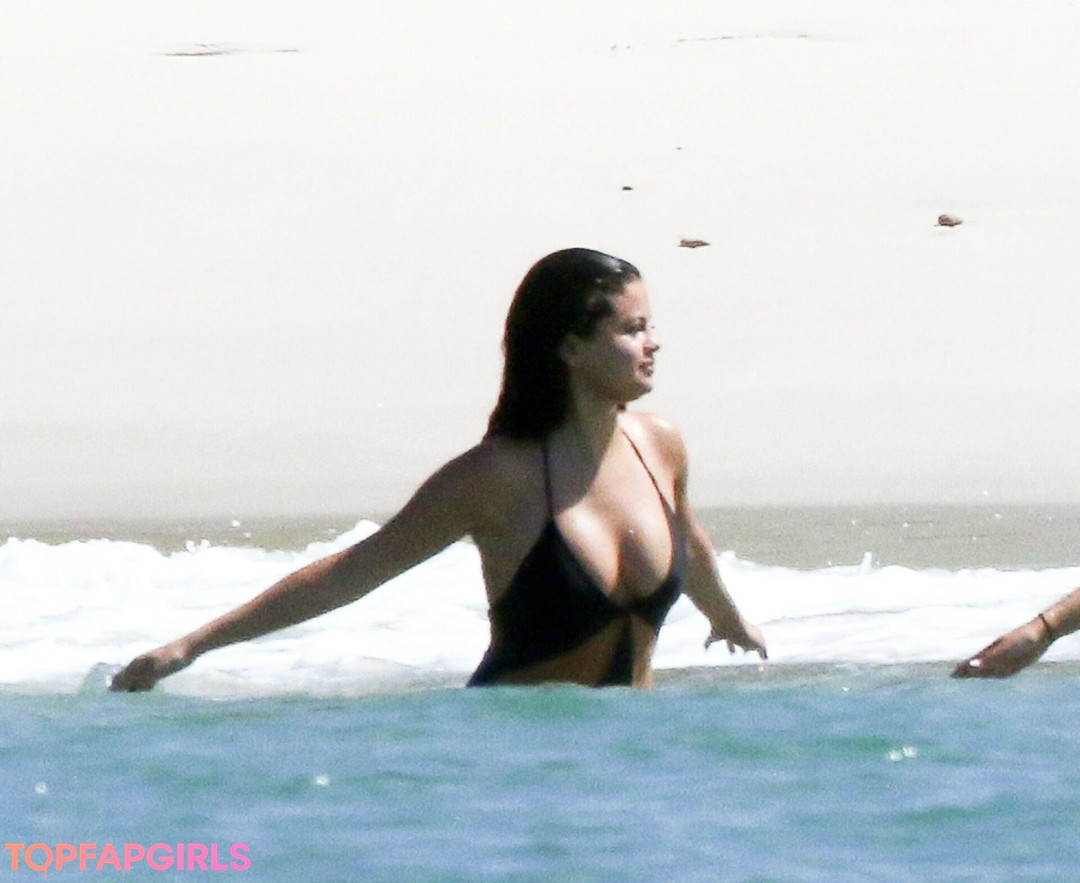 Nacktes geleaktes OnlyFans-Foto von Selena Gomez #1594