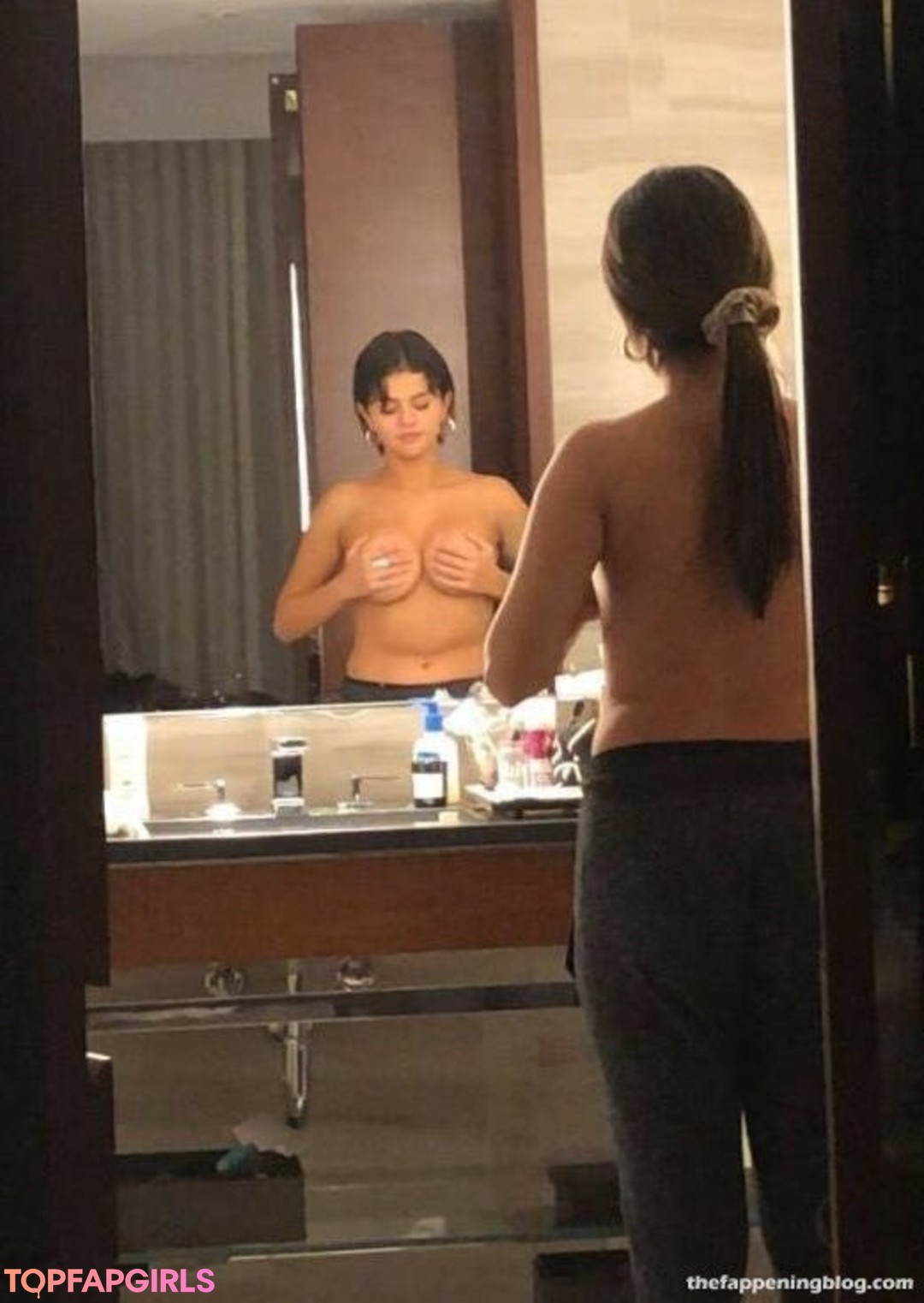 Nacktes geleaktes OnlyFans-Foto von Selena Gomez #1605