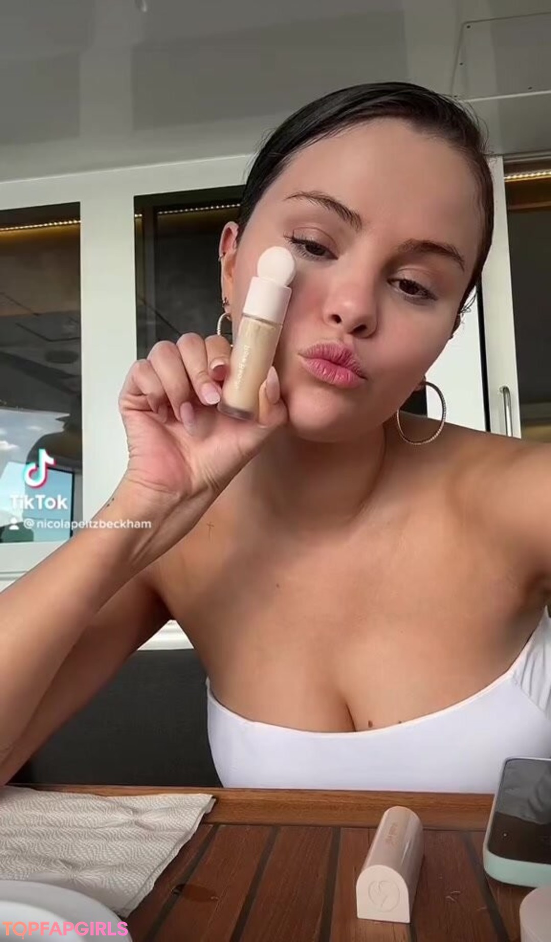 Nacktes geleaktes OnlyFans-Foto von Selena Gomez #1619