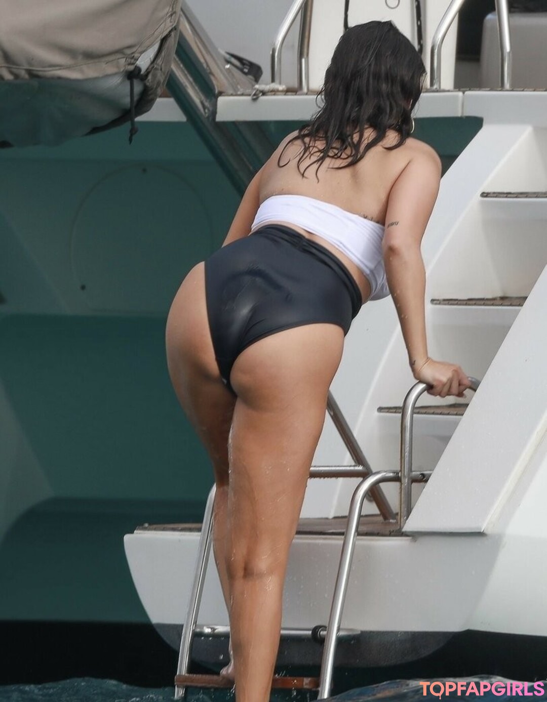 Nacktes geleaktes OnlyFans-Foto von Selena Gomez #1653