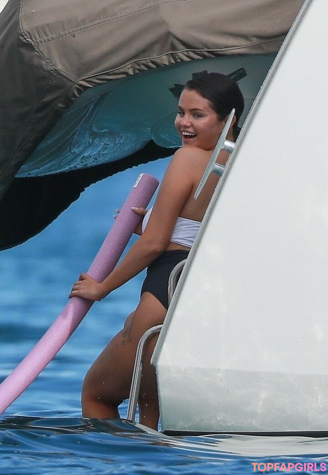 Nacktes geleaktes OnlyFans-Foto von Selena Gomez #1673