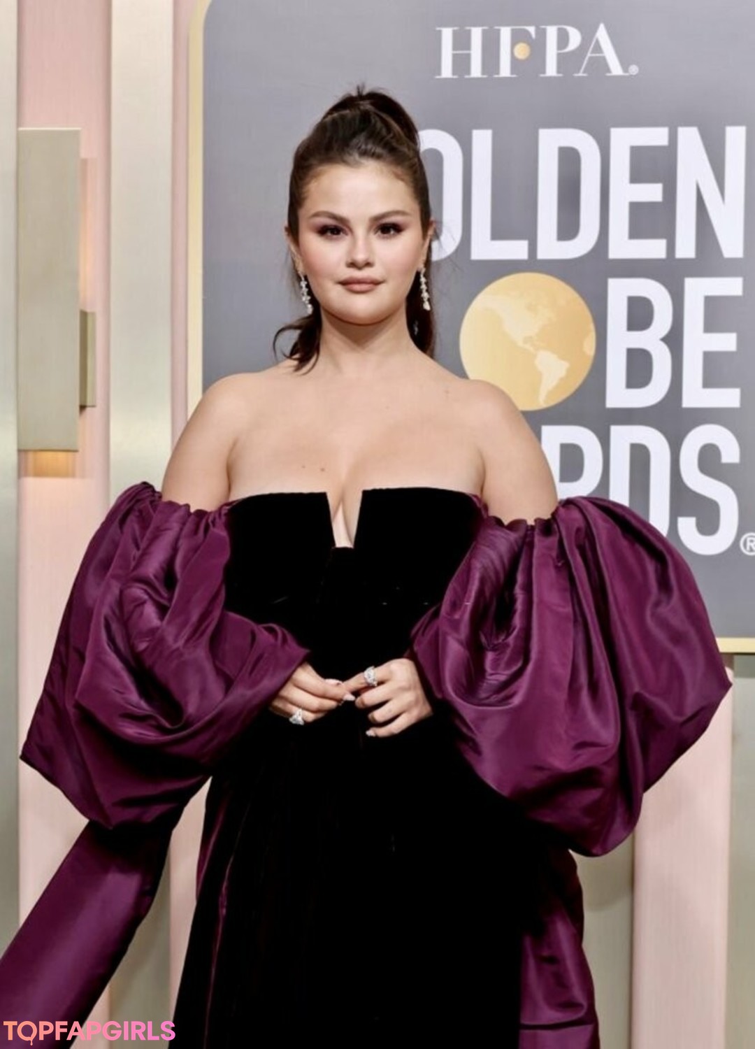 Nacktes geleaktes OnlyFans-Foto von Selena Gomez #1695