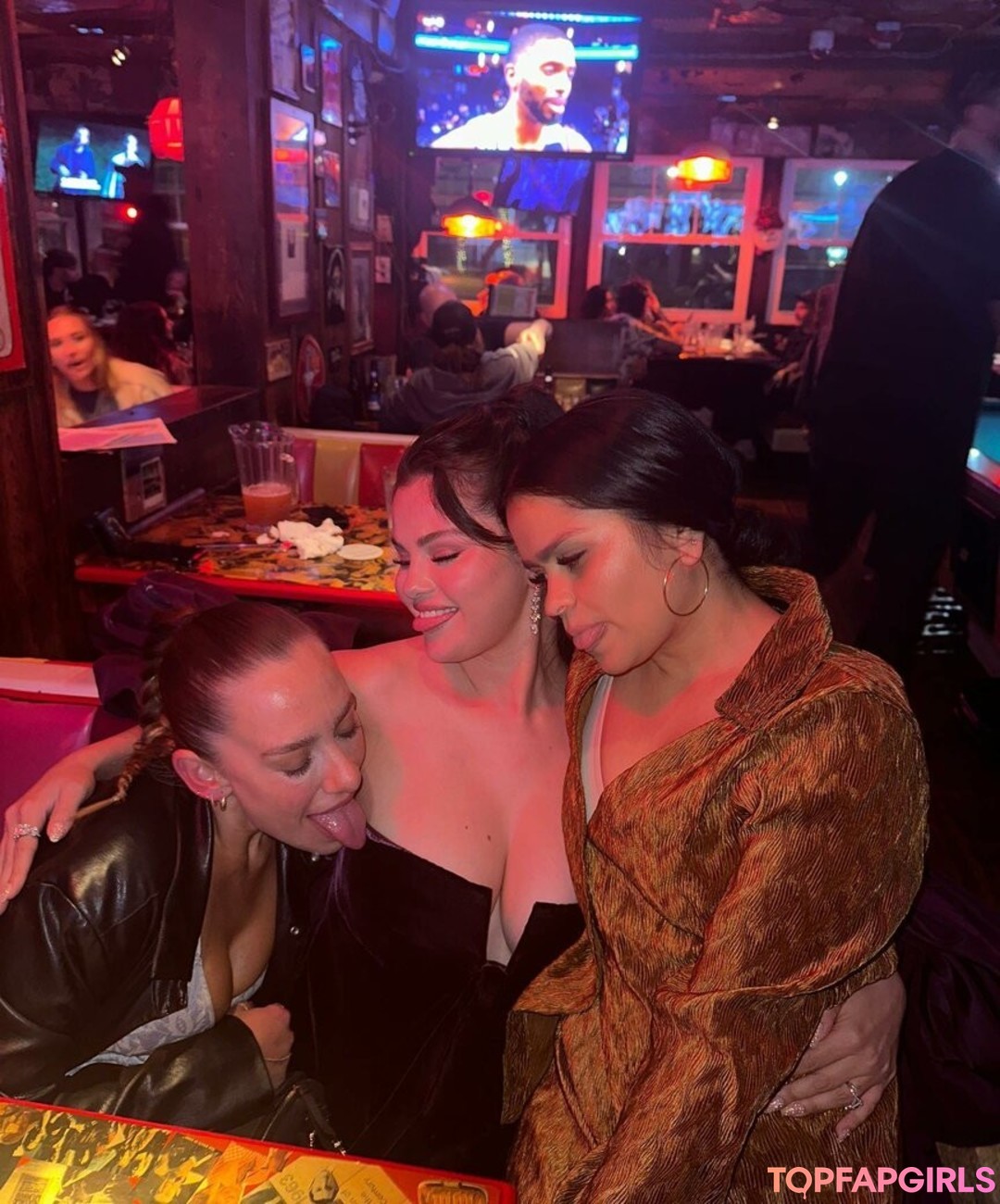 Nacktes geleaktes OnlyFans-Foto von Selena Gomez #1729