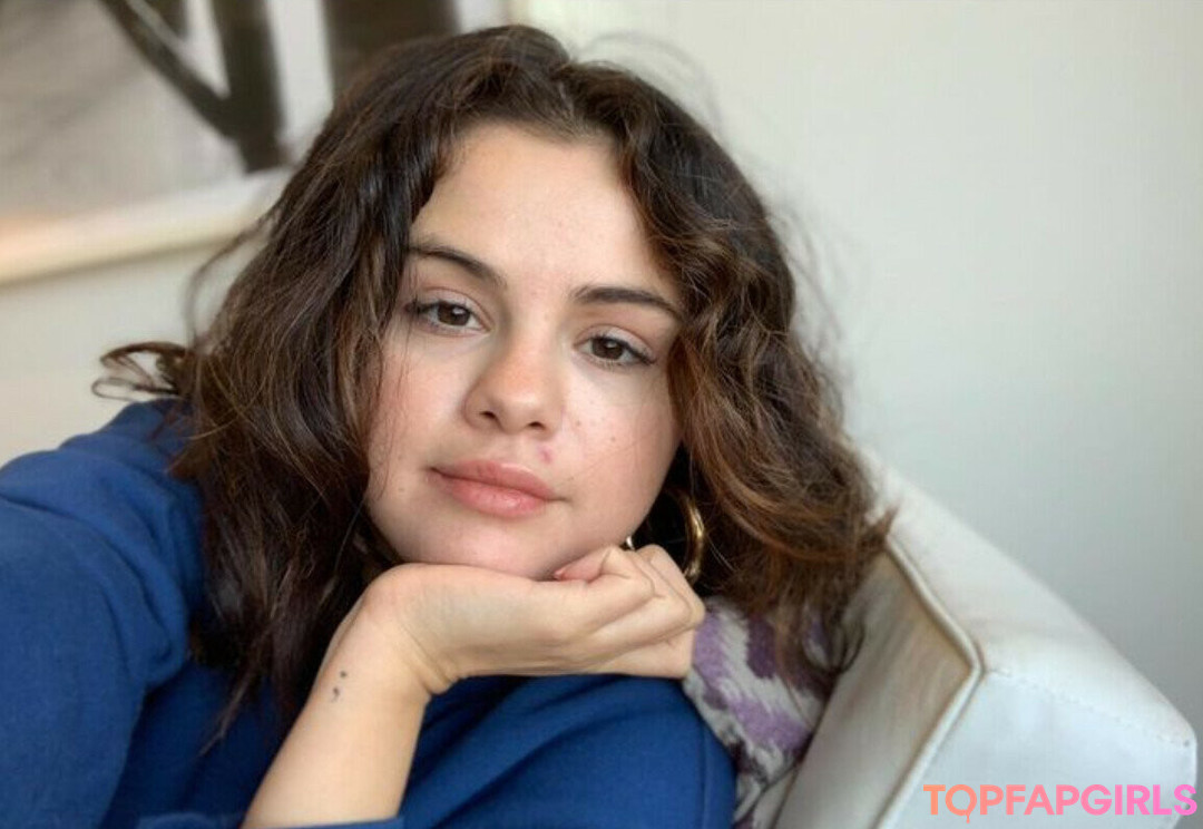 Nacktes geleaktes OnlyFans-Foto von Selena Gomez #1762