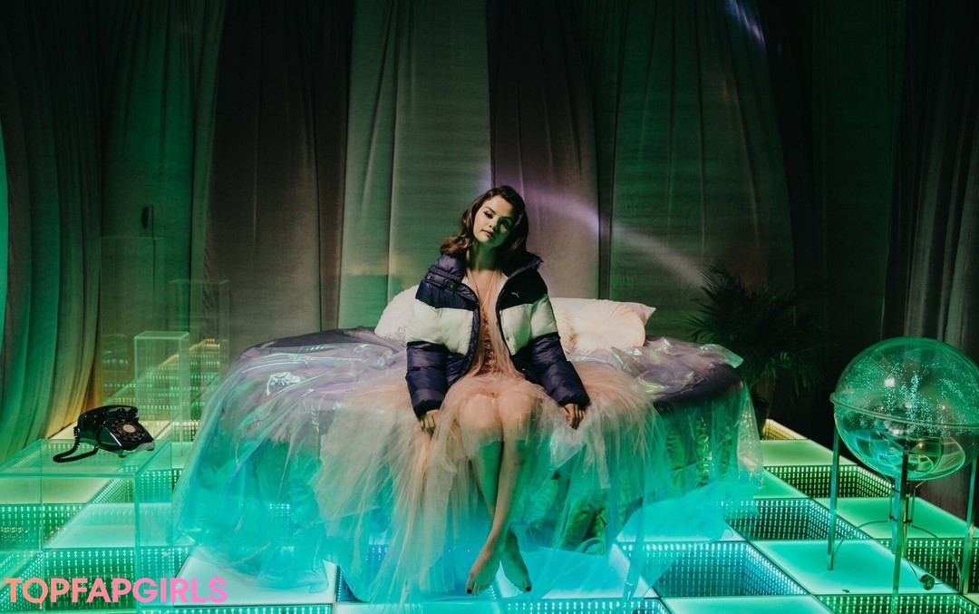 Nacktes geleaktes OnlyFans-Foto von Selena Gomez #1915