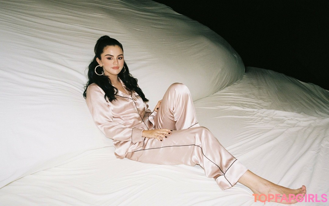 Nacktes geleaktes OnlyFans-Foto von Selena Gomez #1922