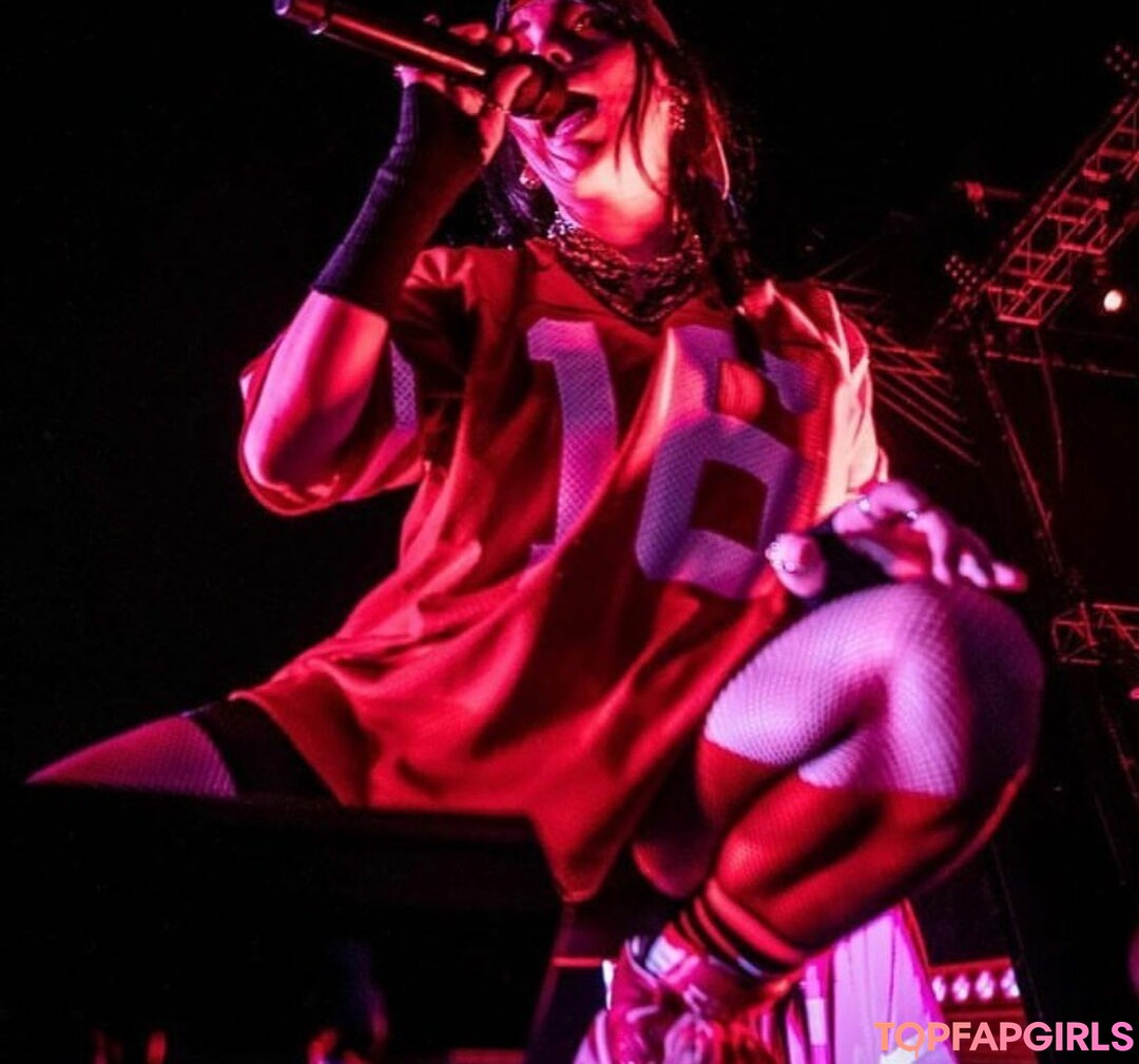 Nacktes geleaktes OnlyFans-Foto von Billie Eilish #1039
