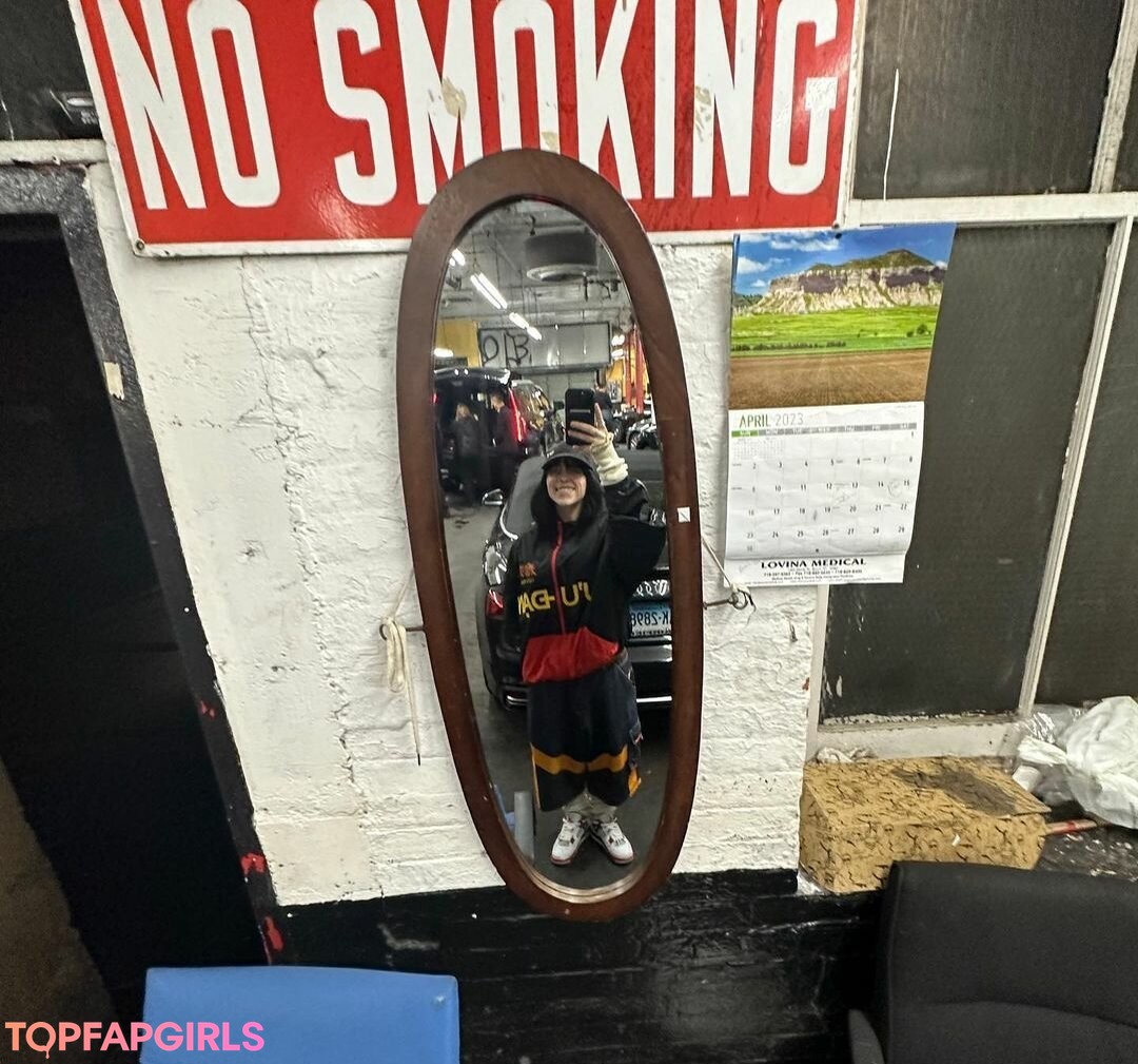 Nacktes geleaktes OnlyFans-Foto von Billie Eilish #1149